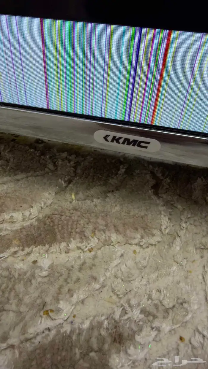 شاشه 75 بوصه فيها كسر بسيط مع كرتونها للي يبي يتواصل خاص 1