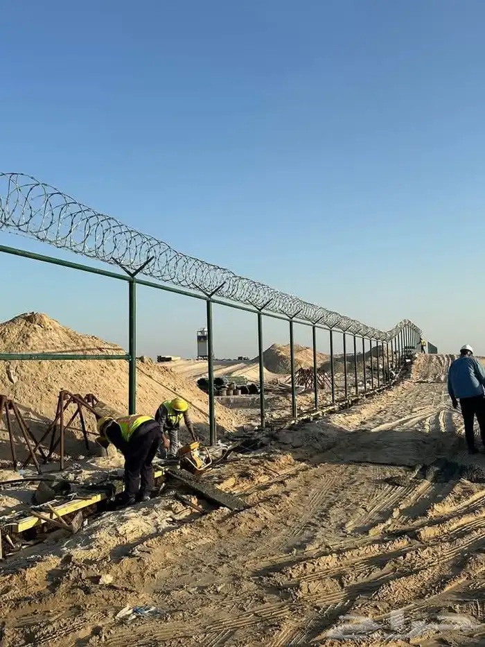 مقاول لجميع انواع الشبوك مزارع ملاعب 3