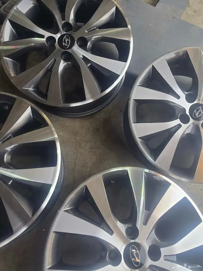 Accent 2017 rims full option size 16 7