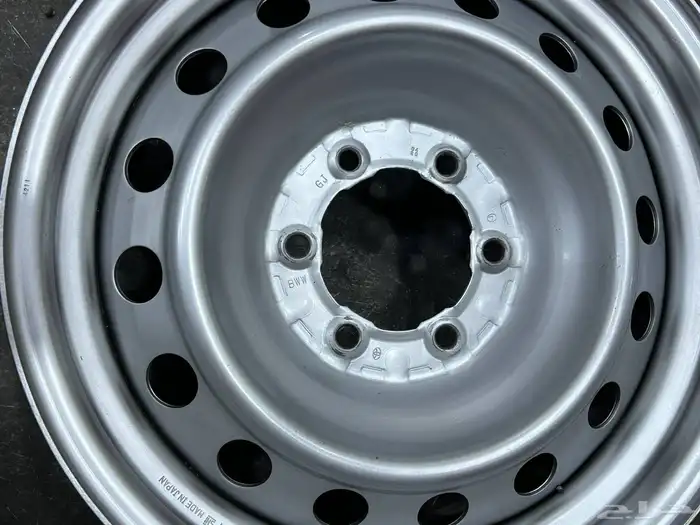 Original dealership hellal rims 6stud Land Cruiser 24 size 1 6