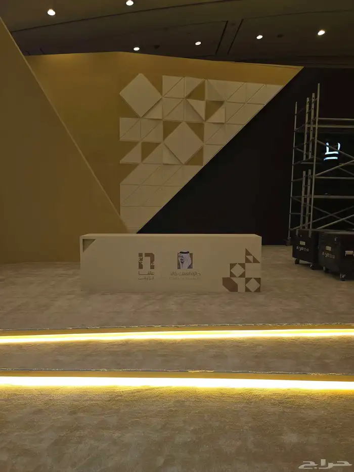 Execution of all decorations and accessories 7