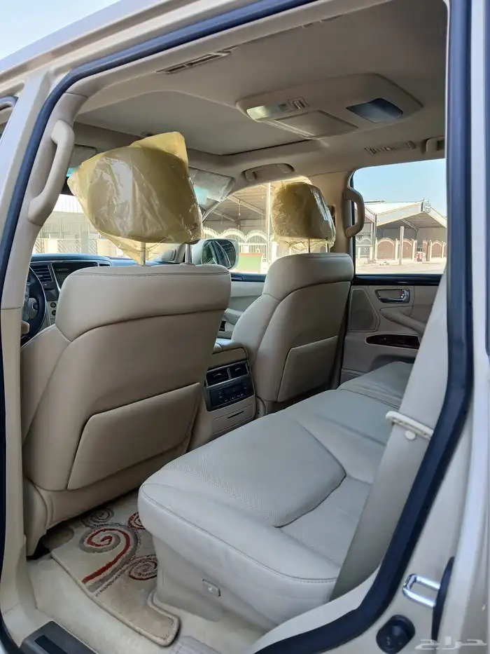 Lexus LX 570 car model 2009  Premier everything original age 20