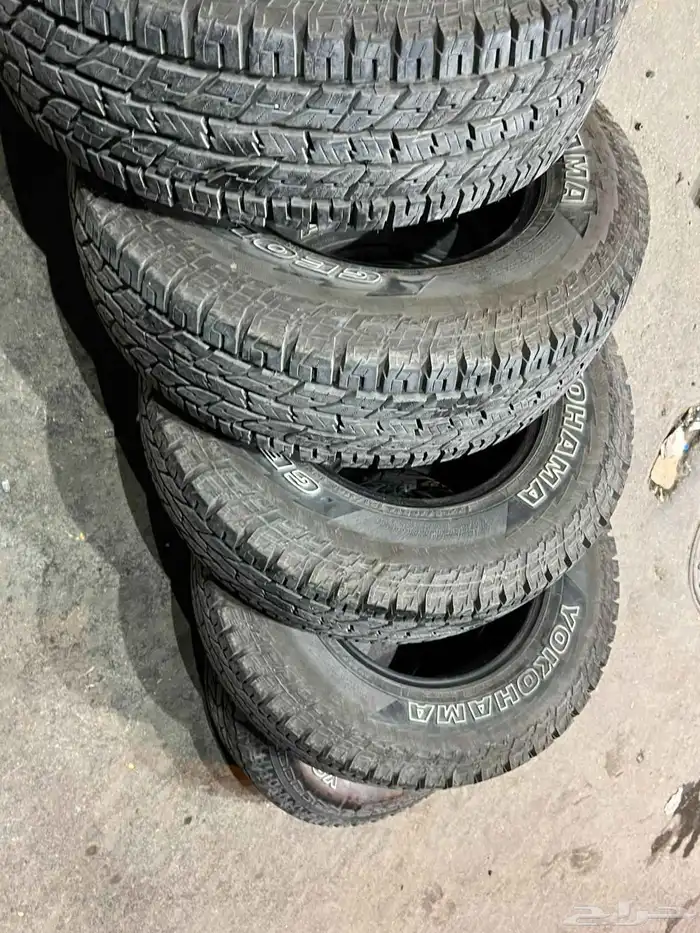 كفرات يوكهاما حجري مقاس 265 70 17 14