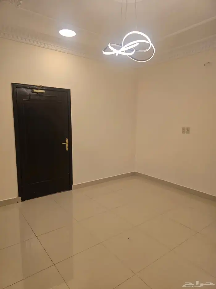 للايجار شقة دور ارضي عوائل في حي الروضه بالدمام 3