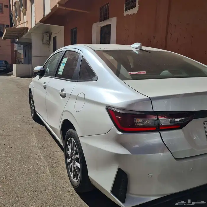 تويوتا يارس 2024 2