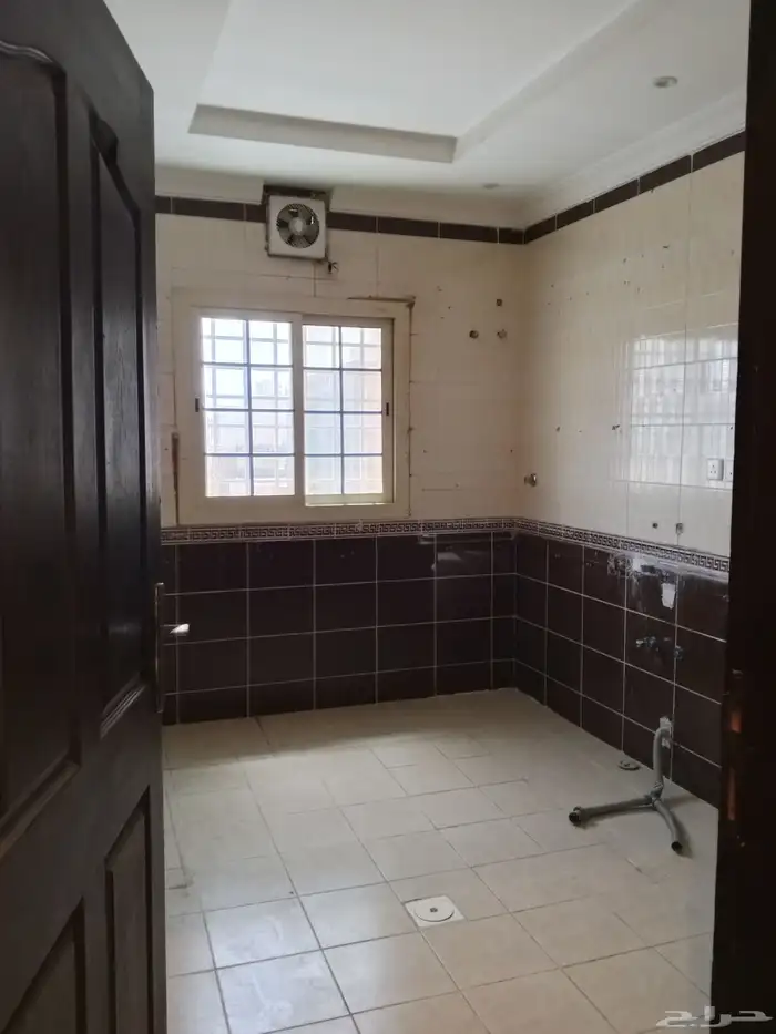 شقه 4غرفه للايجار السنوي جدة حي السلامه 3