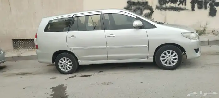 Toyota Innova 2013 Full Option 7
