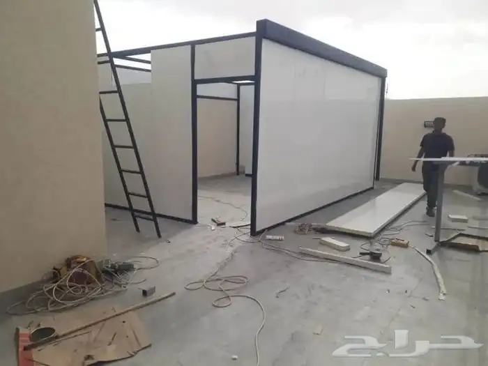 Sandwich Panel Installation of Barriers Umbrellas Protection 1