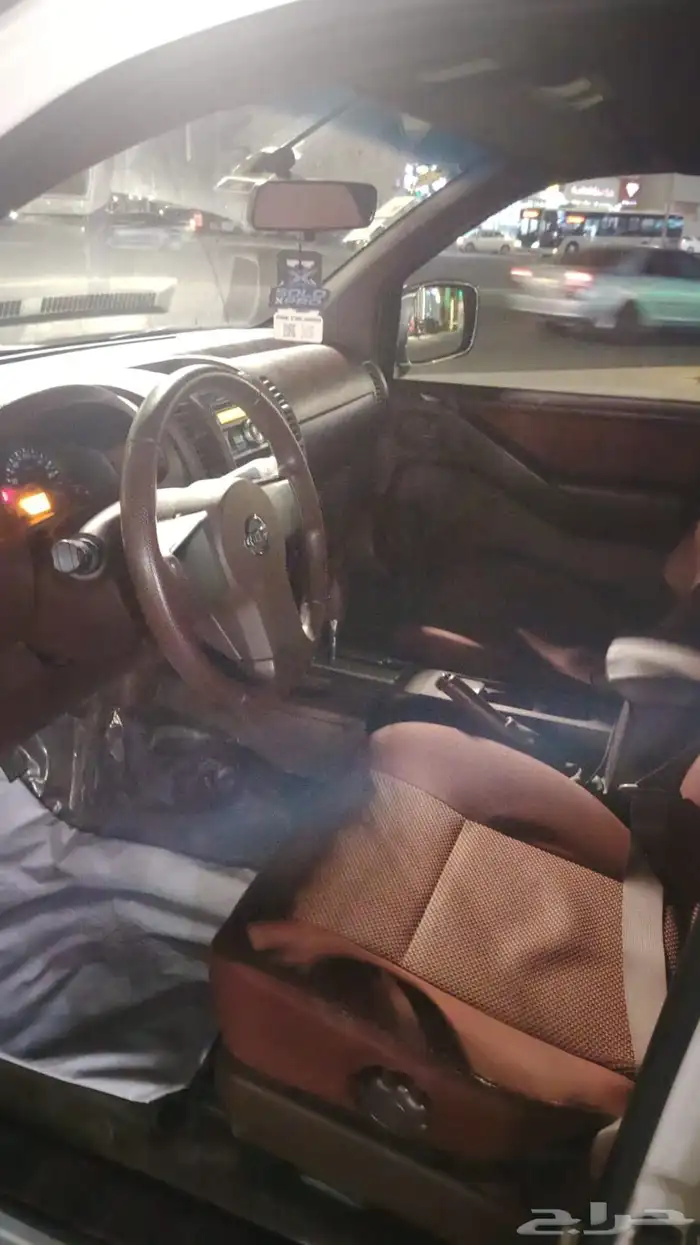 نيسان نافارا 2015 2