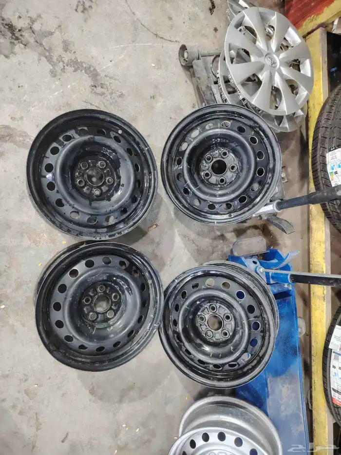 جنوط تويوتا كورلا سوح مقاس 15 أصلية شد بلد 2