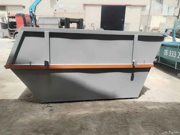 Debris containers various sizes 7