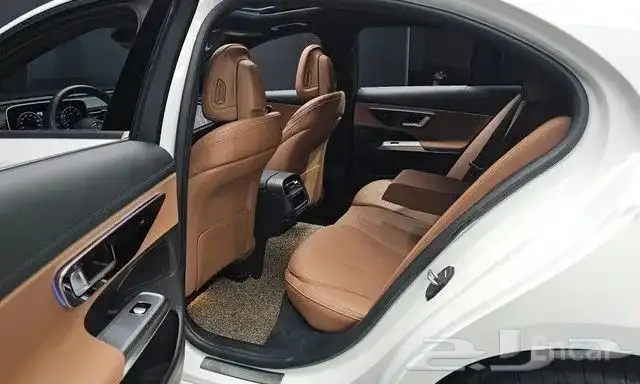 Mercedes E200 AMG Model 26 6