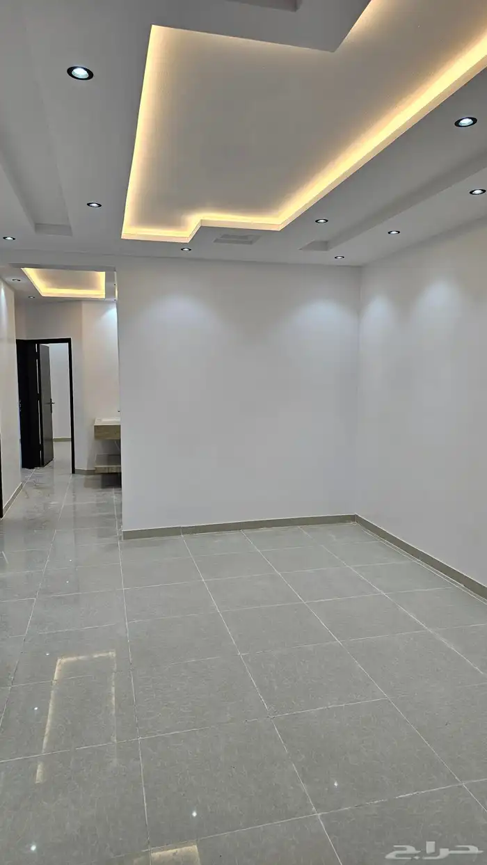 فيلا للبيع في الرياض حي الدار البيضاء مساحه 312 دورين 3