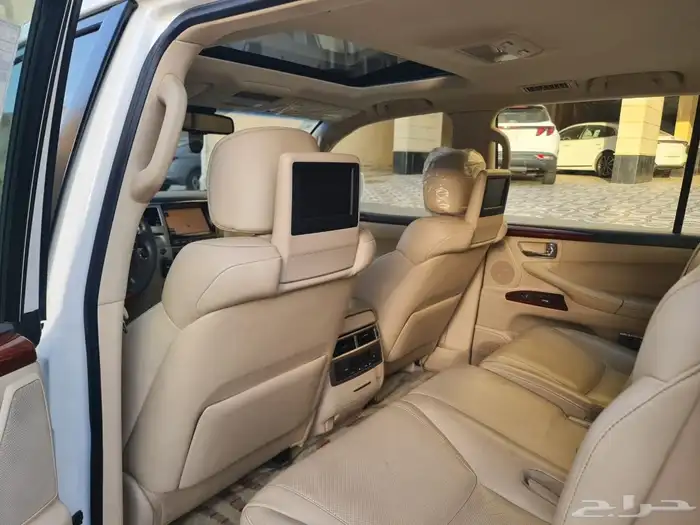 Lexus 2014 LX570 Full Option DD Agency Condition 30