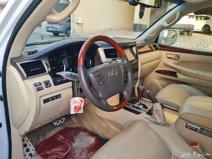 Lexus 2014 LX570 Full Option DD Agency Condition 36