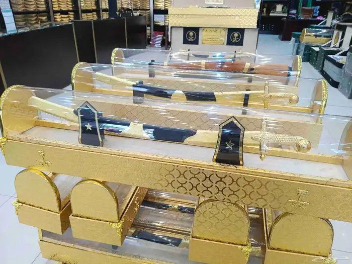 هدايا تخرج ضباط 9