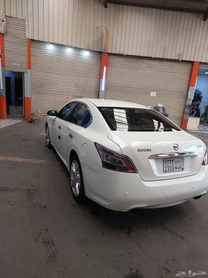 Nissan Maxima 4
