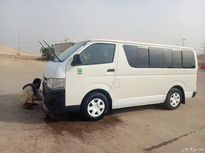 Toyota hiace model 2013 patrol engine 100 ac good 1