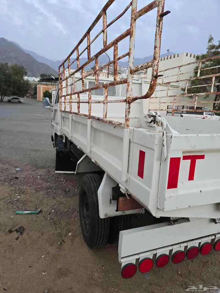 قلاب تايوتا 84 2