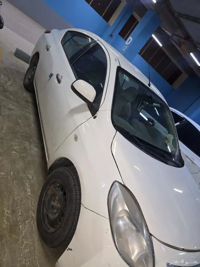 Nissan Sunny 5
