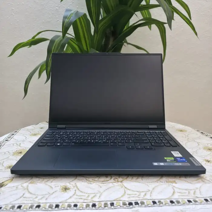 Clean Lenovo Laptop 3