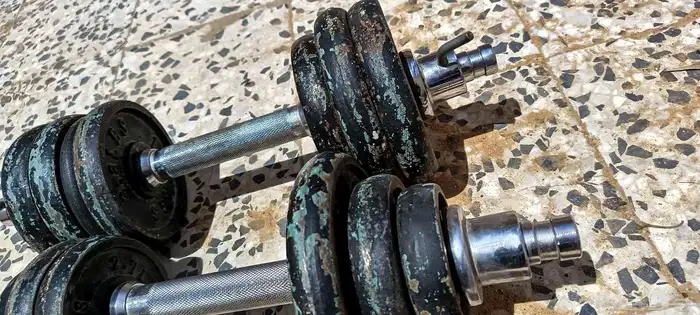 دنابل اوزان اثقال بحالة جيدة 4