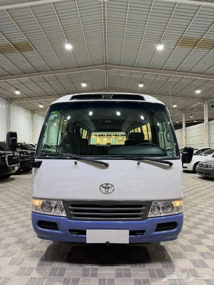 Very clean Coaster bus 2011 1