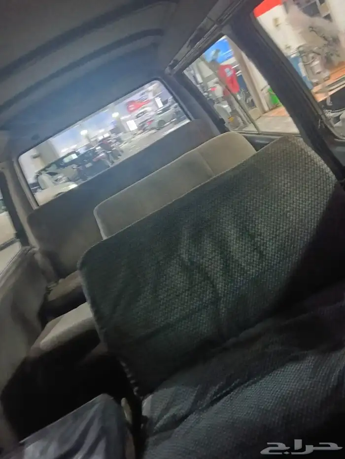 Mitsubishi minibus model 2006 3