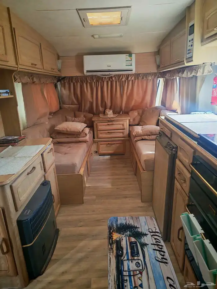 Excellent European caravan 10