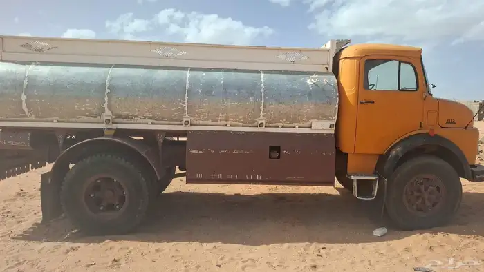 حصنيه حجم 1113بدي بلد اللا ارفرف الايمن فيه رشه خفيفه 1