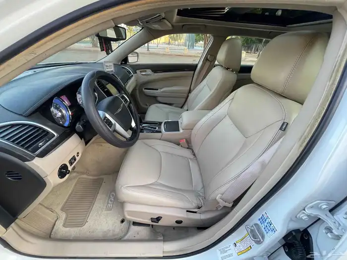 كرايسلر 2011 C300 فل سعودي 11