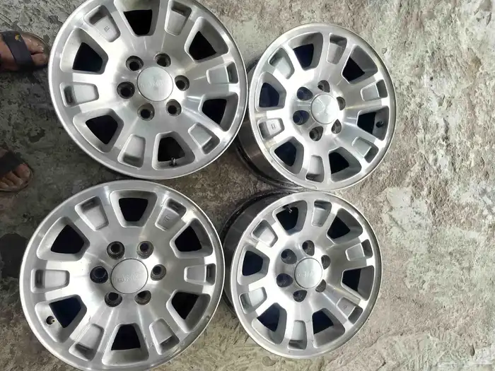 توفرت لدينا جنوط مقاس 17 جمس يوكن 2008 4