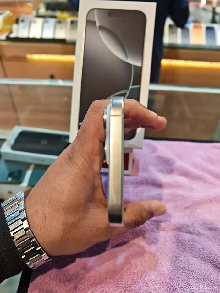 iPhone 16 Pro Max - 256GB. تم البيع 2