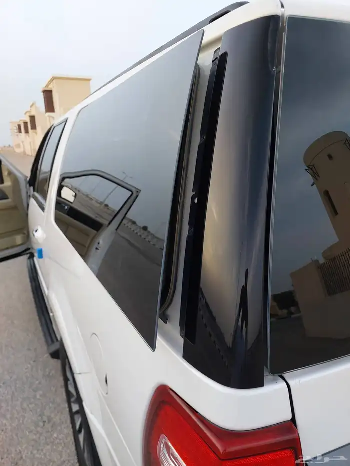 Ford Expedition 2016 used second owner car is almost new 3
