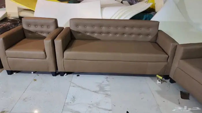 متوفر لدينا كنب مكتبي جلد 8
