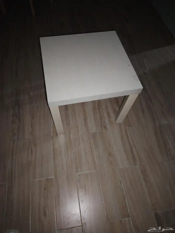 للبيع المستعجل اريكه وطاوله نظيفه جدا 5