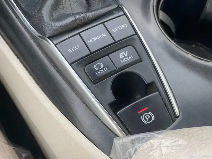 Toyota Camry 2022 Hybrid Saudi 19