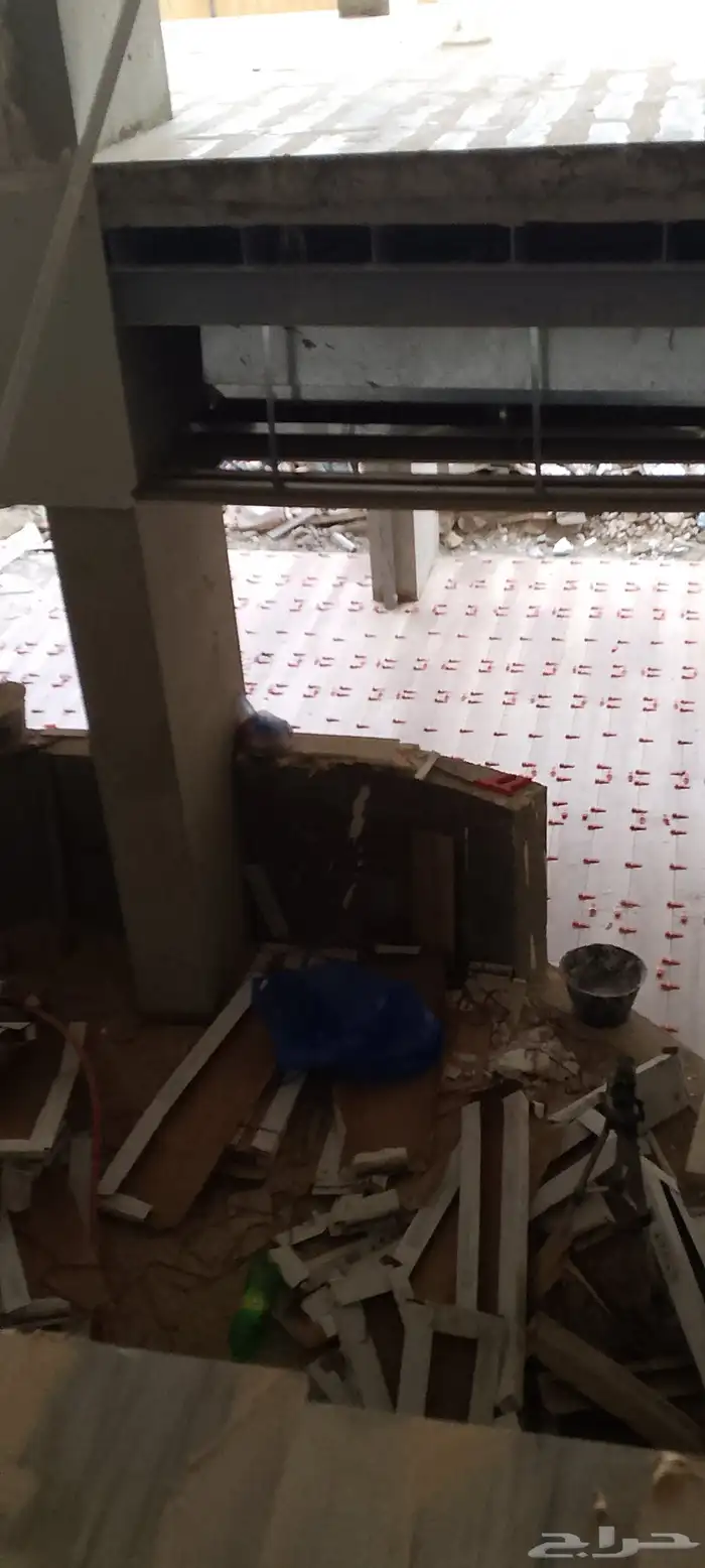 مبلط ابحث عن عمل لجميع انواع اشغال البلاط لتواصل وتفاهم جوال 1
