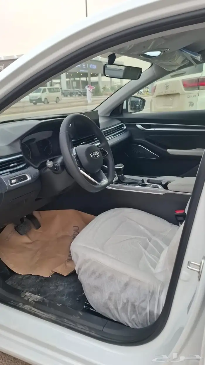 Geely Emgrand 2026 Standard GCC Cash and Bank 7