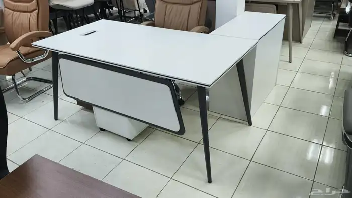 List of luxurious and new office furniture 9