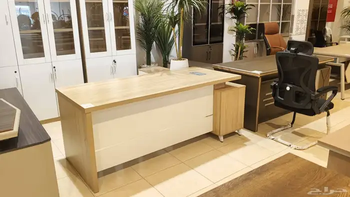 List of luxurious and new office furniture 3