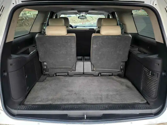 Chevrolet  Suburban 2007  Long LTZ  Double Sunroof 22