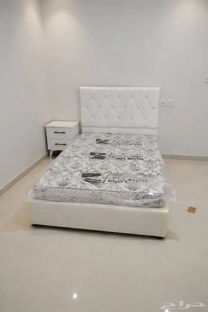 غرفة نوم الكامل سريرين دواليب تسريحه كمدينه في جده 4