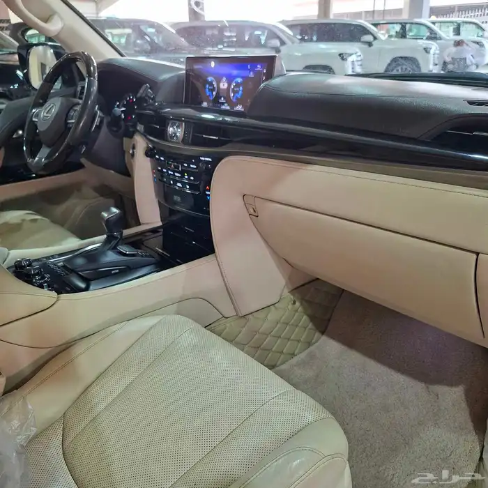 Lexus LX570 SUV 2016 model Saudi specs full options conditio 14