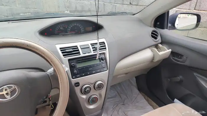 Toyota Yaris 4