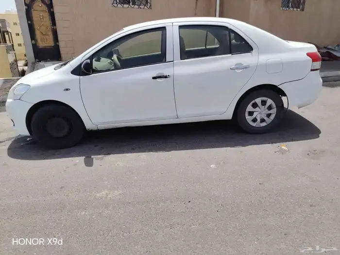 Toyota Yaris 2