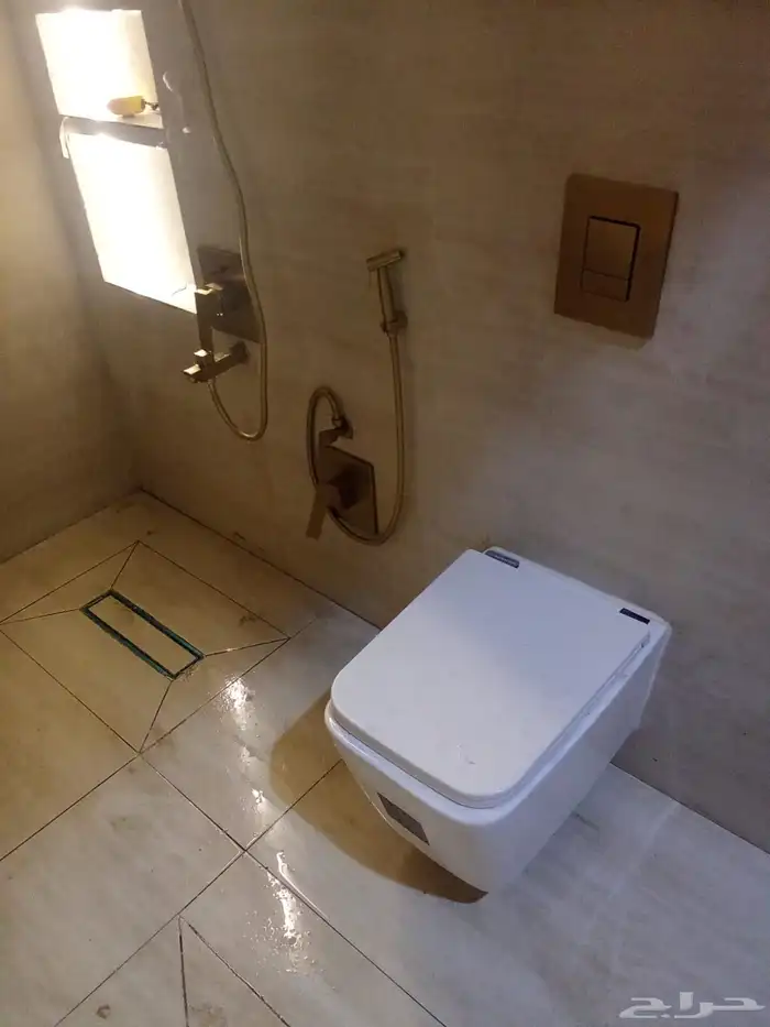 Renovation demolition and tiling for buildings 4