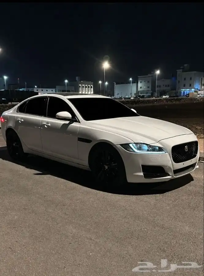 Jaguar XF 2016 5