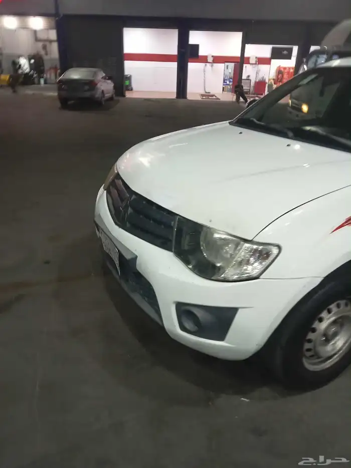 Mitsubishi 2012 16