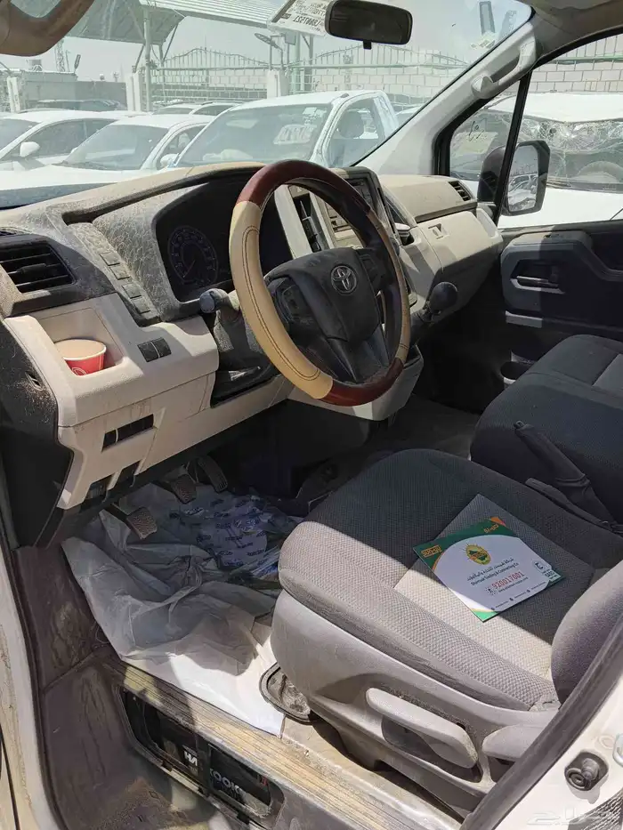 Toyota Hiace 2020 4